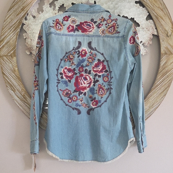 Tasha Polizzi Blue Floral Embroidered Button Down Shirt - Picture 2 of 6